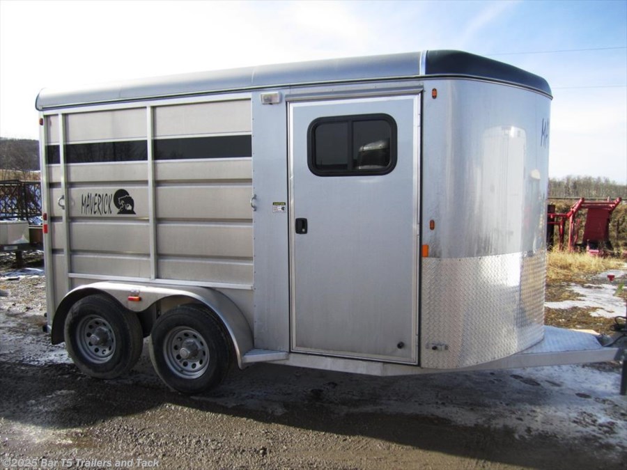 2017 Royal T Trailers Maverick Lite WARMBLOOD SIZE 2 Horse Angle Haul Bumper Pull 2017 Royal T Trailers Maverick Lite WARMBLOOD SIZE 2 Horse Angle Haul Bumper Pull