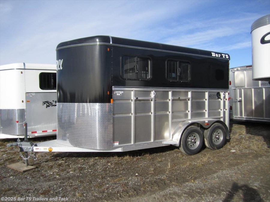 2017 Royal T Trailers Maverick Lite DX WARMBLOOD 2 Horse Angle Haul Bumper Pull 2017 Royal T Trailers Maverick Lite DX WARMBLOOD 2 Horse Angle Haul Bumper Pull