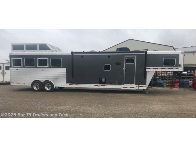 2017 Sierra Laramie 4 horse Gooseneck w/14'6" LQ Slide Out 2017 Sierra Laramie 4 horse Gooseneck w/14'6" LQ Slide Out