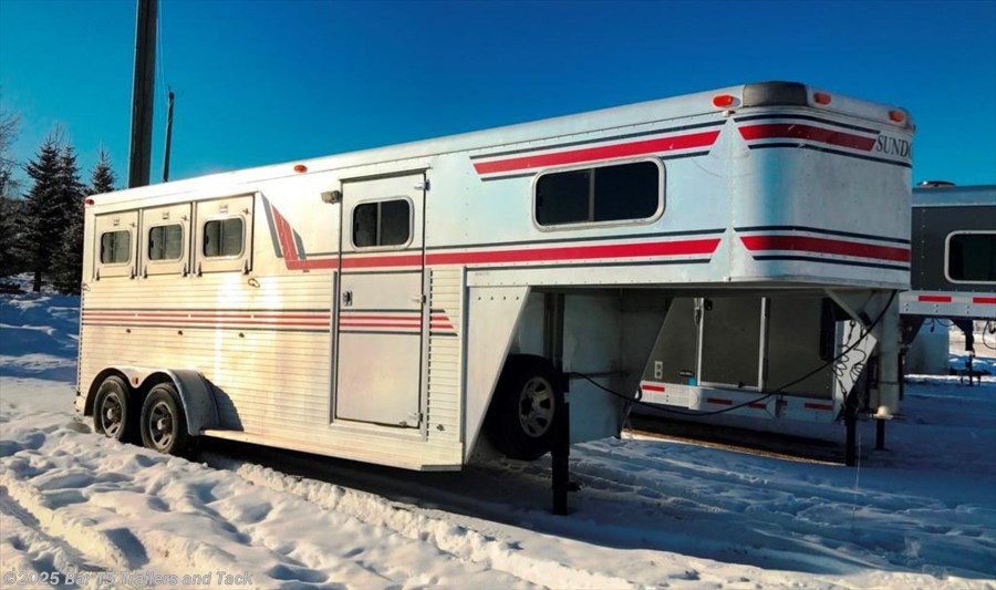 1992 Sundowner SunLite 3 Horse Angle Haul Gooseneck 1992 Sundowner SunLite 3 Horse Angle Haul Gooseneck