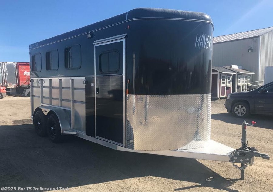 2018 Royal T Trailers Maverick Lite DX WARMBLOOD 3 Horse Bumper Pull w/ Ramp 2018 Royal T Trailers Maverick Lite DX WARMBLOOD 3 Horse Bumper Pull w/ Ramp