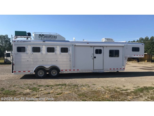 2007 CNC Trailer 4 Horse Gooseneck w/ 10' Living Quarters 2007 CNC Trailer 4 Horse Gooseneck w/ 10' Living Quarters