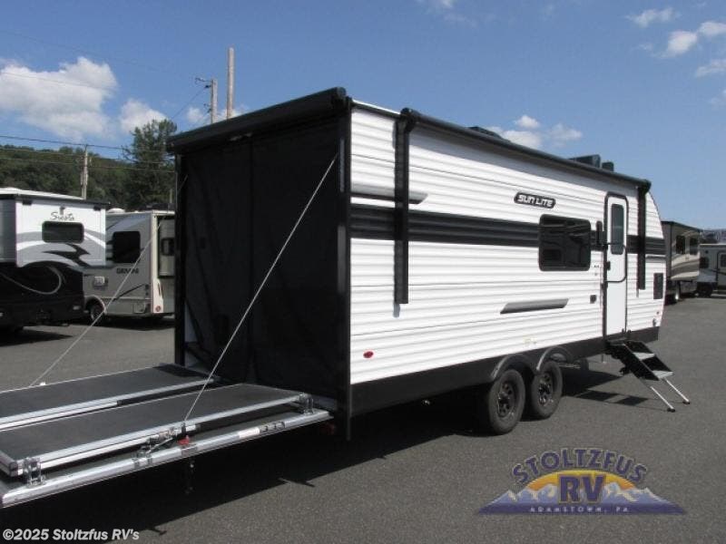 Email now about this 2026 Sunset Park RV Sun Lite 24TH! New 2026 Sunset Park RV Sun Lite 24TH available in Adamstown, Pennsylvania
