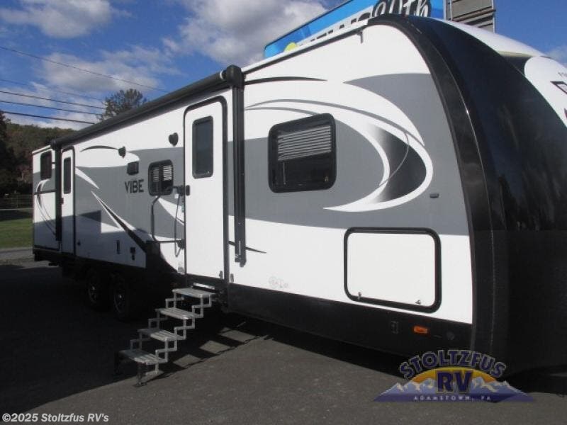 Email now about this 2017 Forest River Vibe 308BHS! Used 2017 Forest River Vibe 308BHS available in Adamstown, Pennsylvania