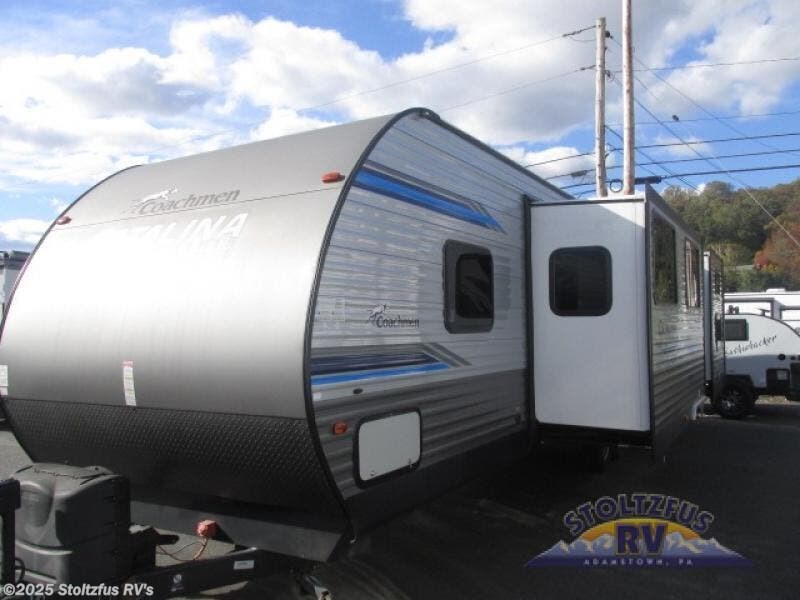Call now about this 2020 Coachmen Catalina Expedition 232BHDS! 2020 Coachmen Catalina Expedition 232BHDS - Used Travel Trailer For Sale by Stoltzfus RV's in Adamstown, Pennsylvania