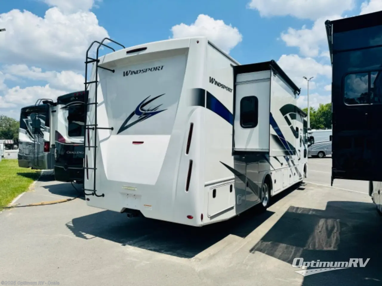 Call now about this 2023 Thor Windsport 35M! 2023 Thor Windsport 35M - Used Class A For Sale by Optimum RV - Ocala in Ocala, Florida features Awning, Slideout