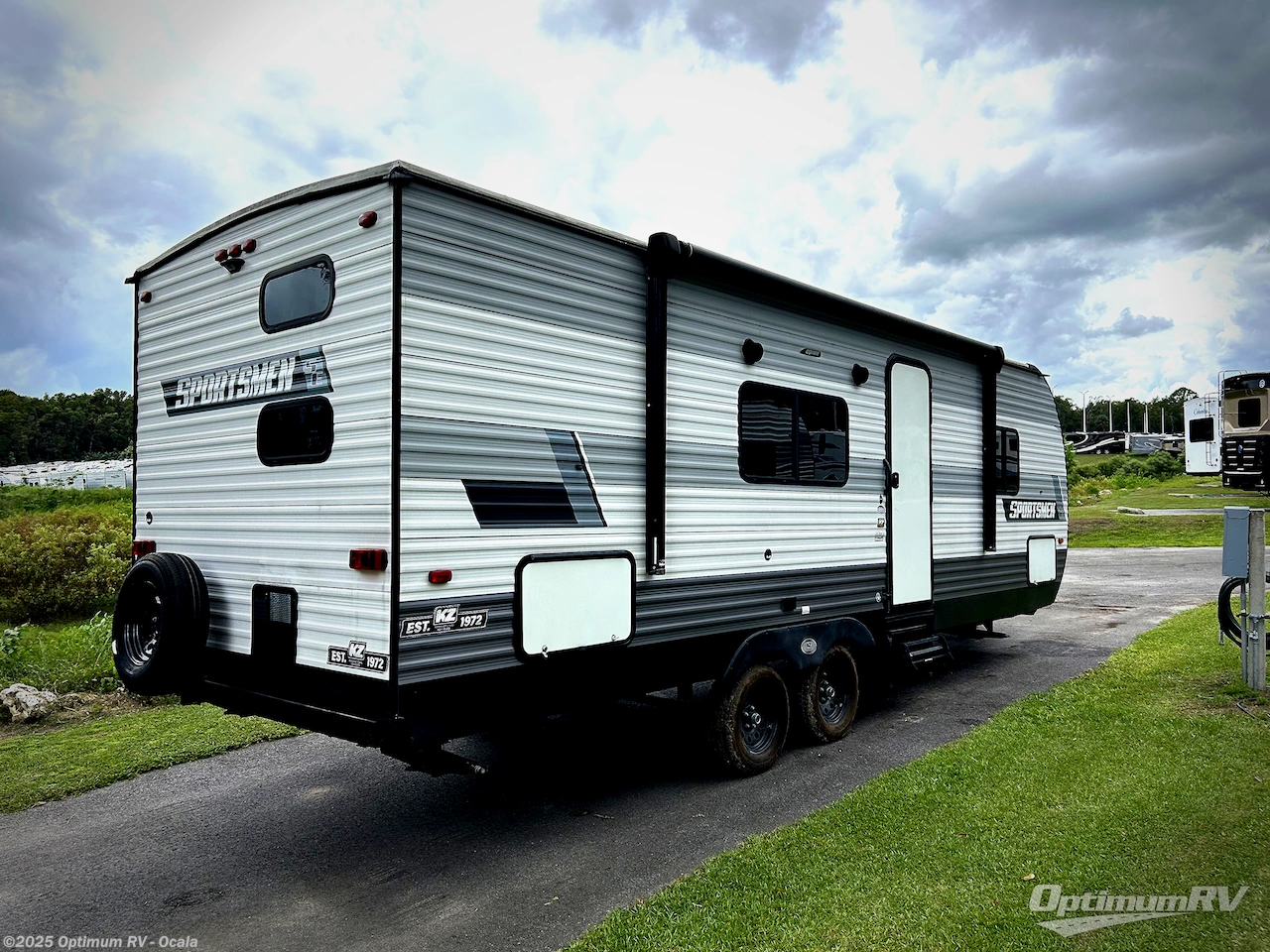 Call now about this 2022 K-Z Sportsmen SE 260BHSE! 2022 K-Z Sportsmen SE 260BHSE - Used Travel Trailer For Sale by Optimum RV - Ocala in Ocala, Florida features Awning