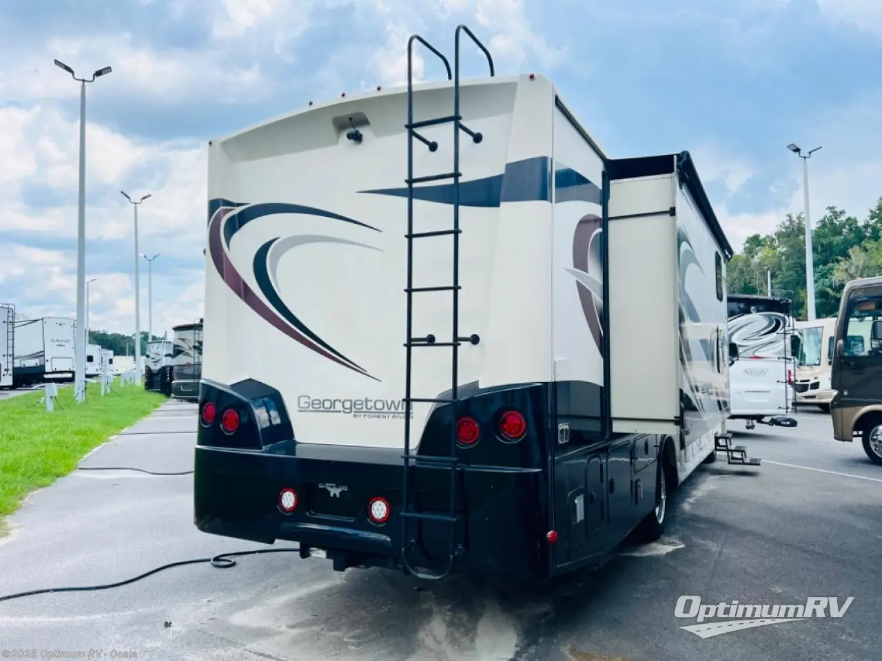 Call now about this 2018 Forest River Georgetown 5 Series 36B5! 2018 Forest River Georgetown 5 Series 36B5 - Used Class A For Sale by Optimum RV - Ocala in Ocala, Florida features Awning, Slideout