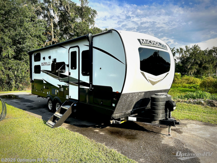Email now about this 2025 Forest River Flagstaff Micro Lite 25BRDS! New 2025 Forest River Flagstaff Micro Lite 25BRDS available in Ocala, Florida