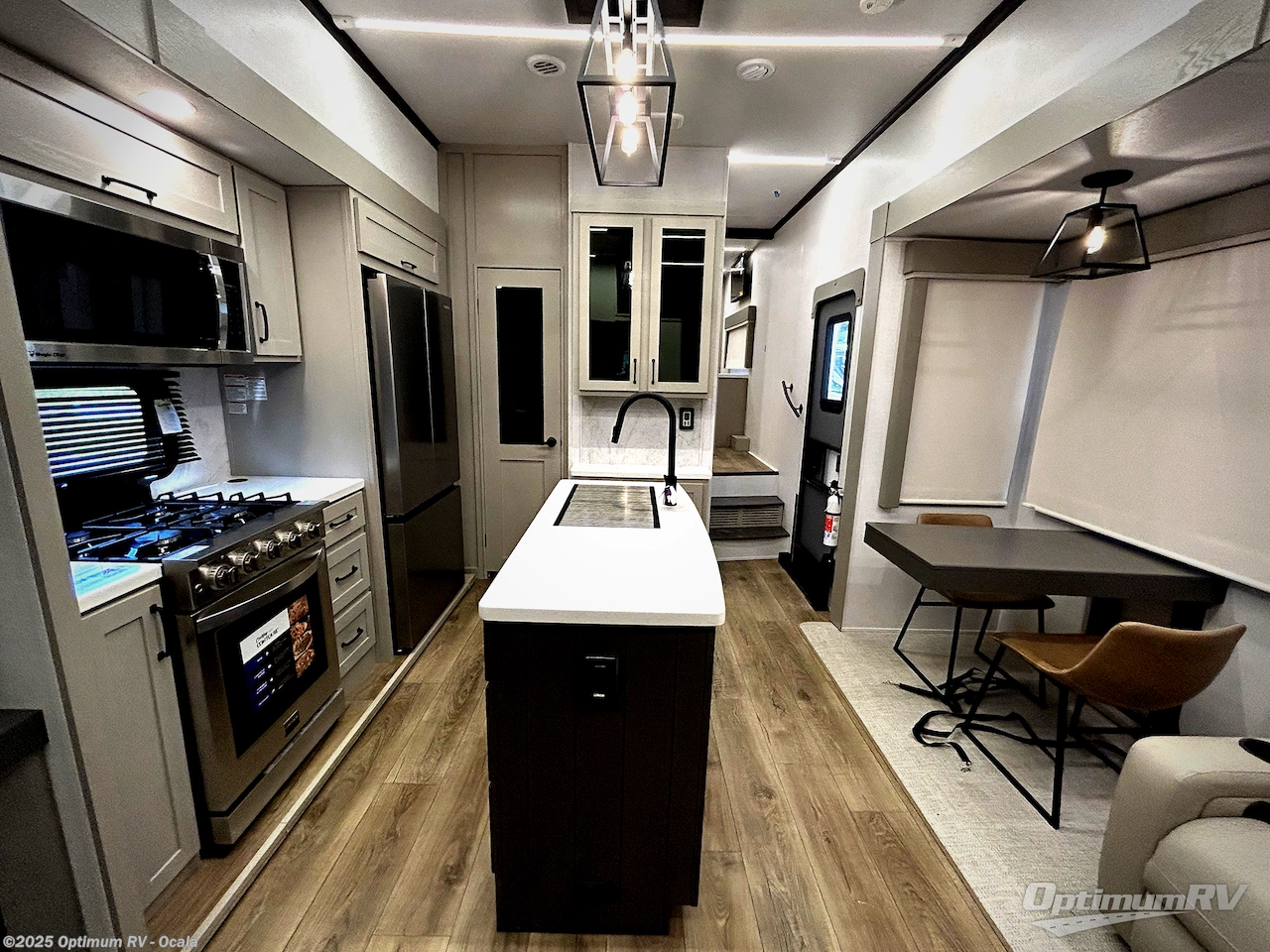 New 2025 Palomino Columbus 376DS available in Ocala, Florida