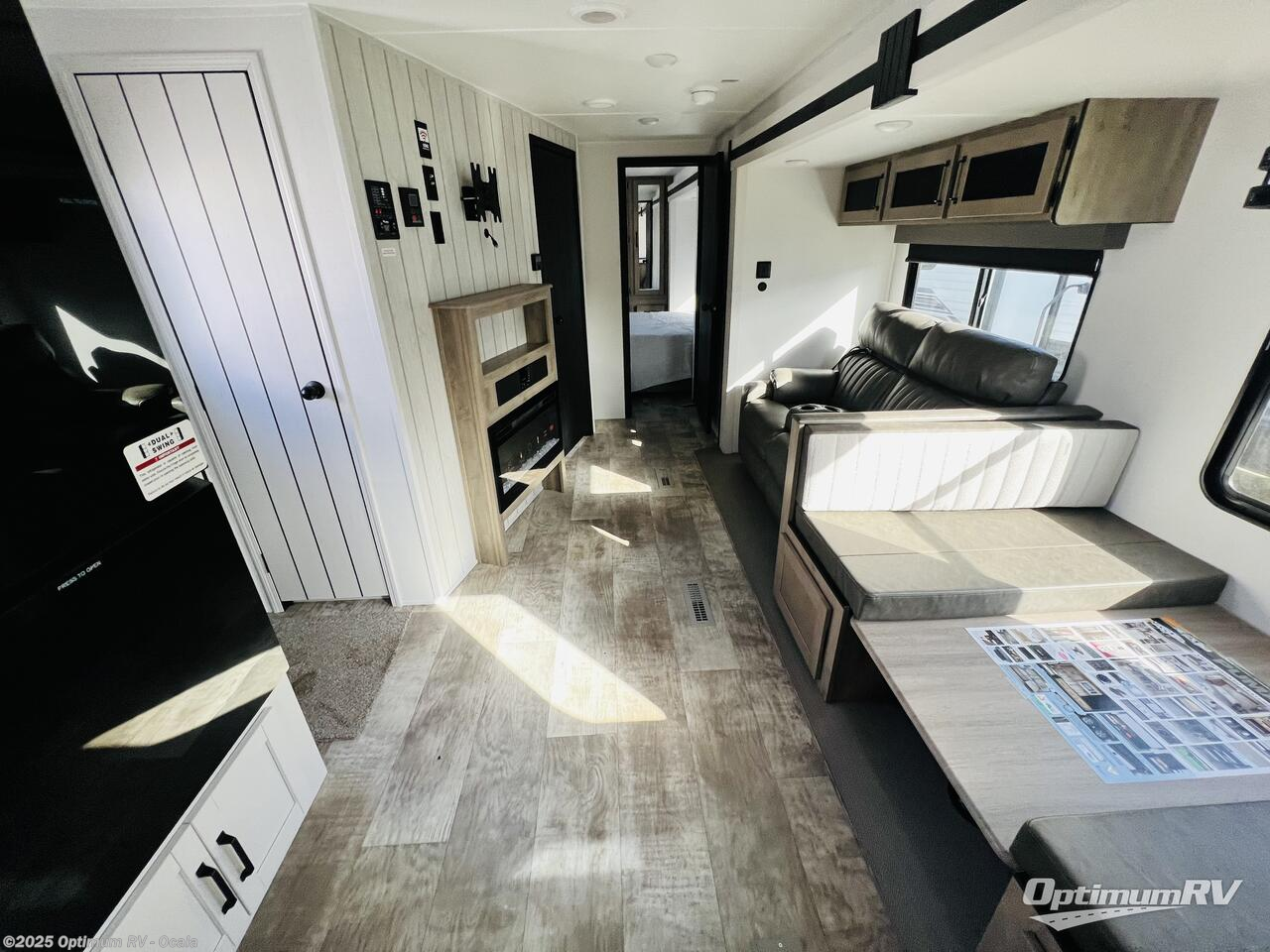 New 2025 Palomino Puma 26FKDS available in Ocala, Florida