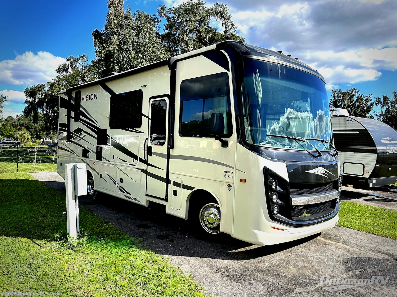 Email now about this 2023 Entegra Coach Vision 27A! Used 2023 Entegra Coach Vision 27A available in Ocala, Florida