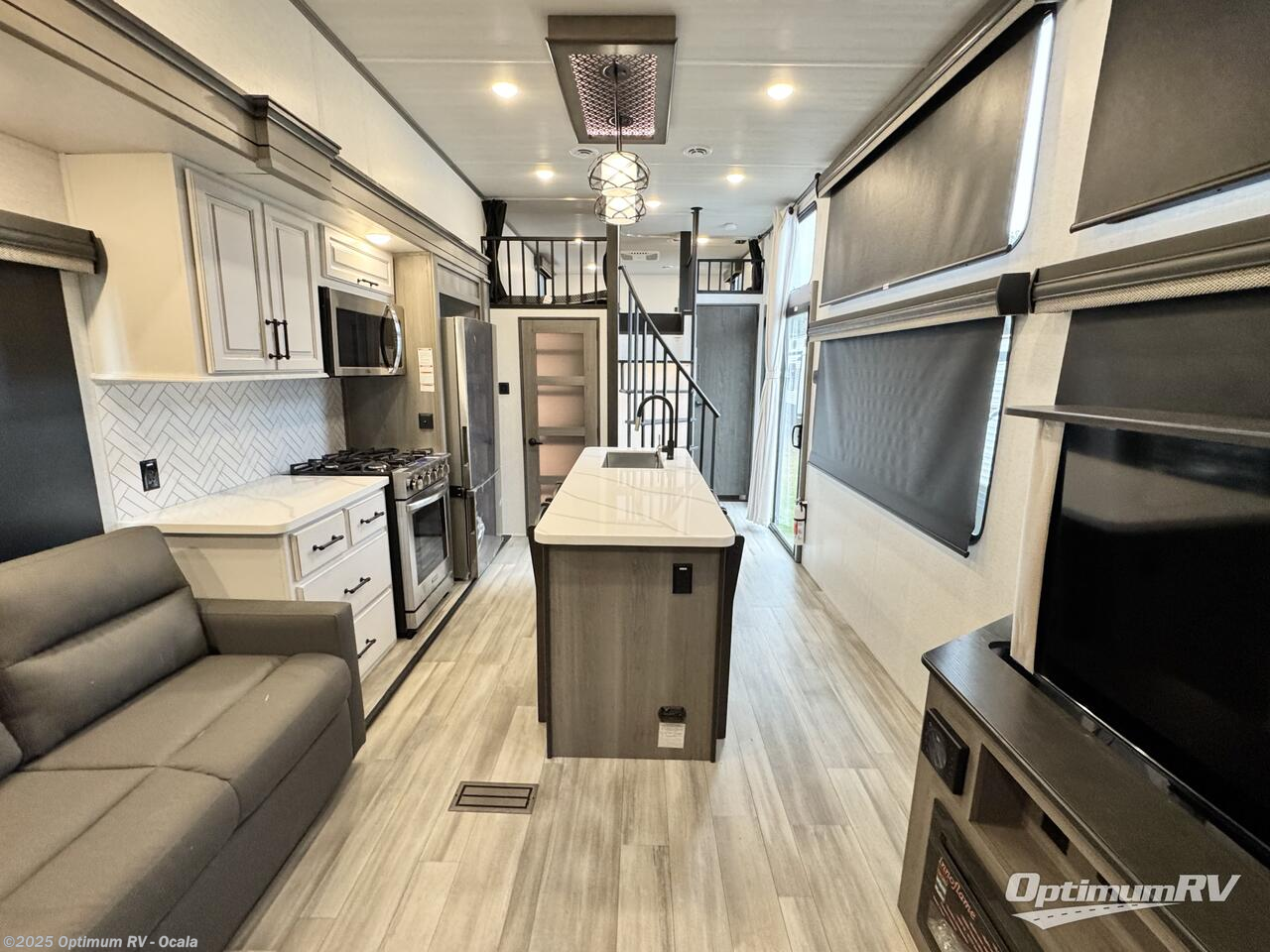 Contact us now about this 2025 Keystone Retreat 39CLDL! 2025 Retreat 39CLDL by Keystone from Optimum RV - Ocala in Ocala, Florida