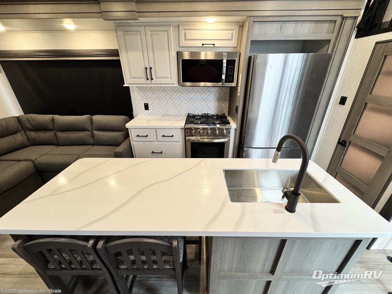 New 2025 Keystone Retreat 39CLDL available in Ocala, Florida