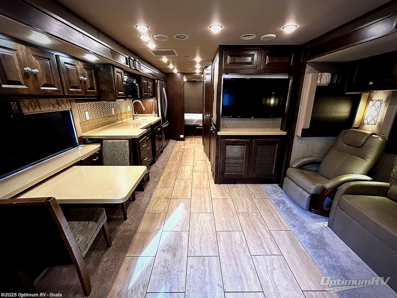 Call now about this 2017 Tiffin Allegro 34 PA! 2017 Tiffin Allegro 34 PA - Used Class A For Sale by Optimum RV - Ocala in Ocala, Florida features Awning, Slideout