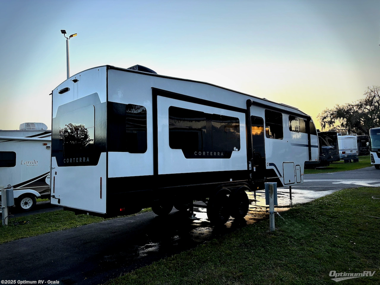 Call now about this 2025 Heartland Corterra CT3.0! 2025 Heartland Corterra CT3.0 - New Fifth Wheel For Sale by Optimum RV - Ocala in Ocala, Florida features Slideout, Awning
