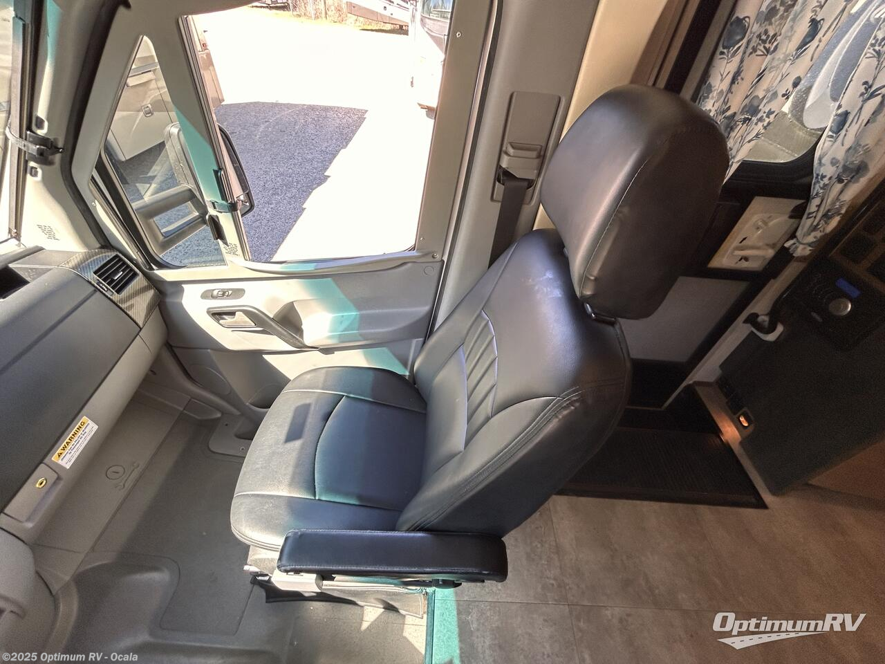 Contact us now about this 2015 Itasca Navion 24V! 2015 Navion 24V by Itasca from Optimum RV - Ocala in Ocala, Florida