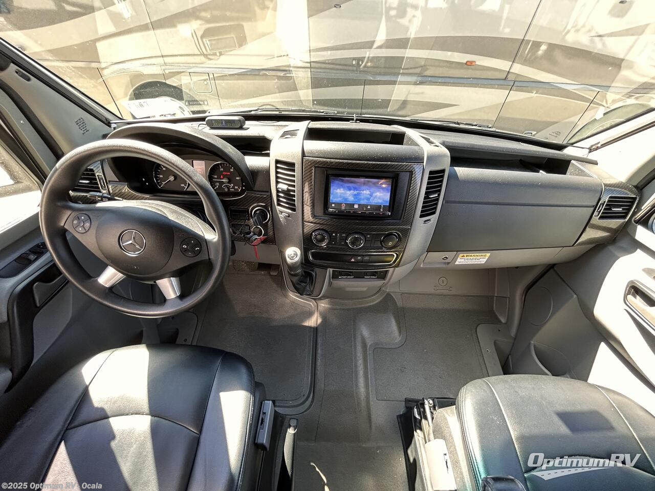 Used 2015 Itasca Navion 24V available in Ocala, Florida