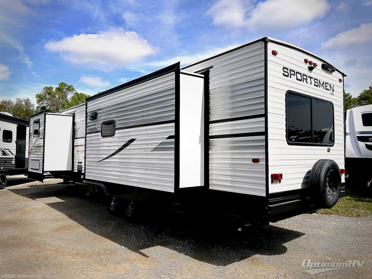 Contact us now about this 2025 K-Z Sportsmen SE 303QBSE! 2025 Sportsmen SE 303QBSE by K-Z from Optimum RV - Ocala in Ocala, Florida