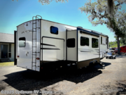 Call now about this 2025 Venture RV SportTrek Touring Edition STTF354VBH! 2025 Venture RV SportTrek Touring Edition STTF354VBH - New Fifth Wheel For Sale by Optimum RV - Ocala in Ocala, Florida features Slideout, Awning