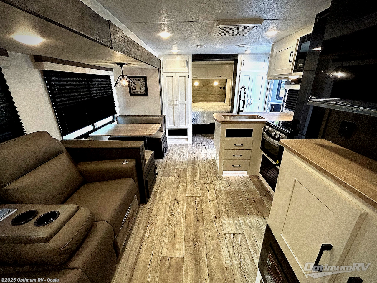 New 2025 Venture RV Sienna SA281VQB available in Ocala, Florida