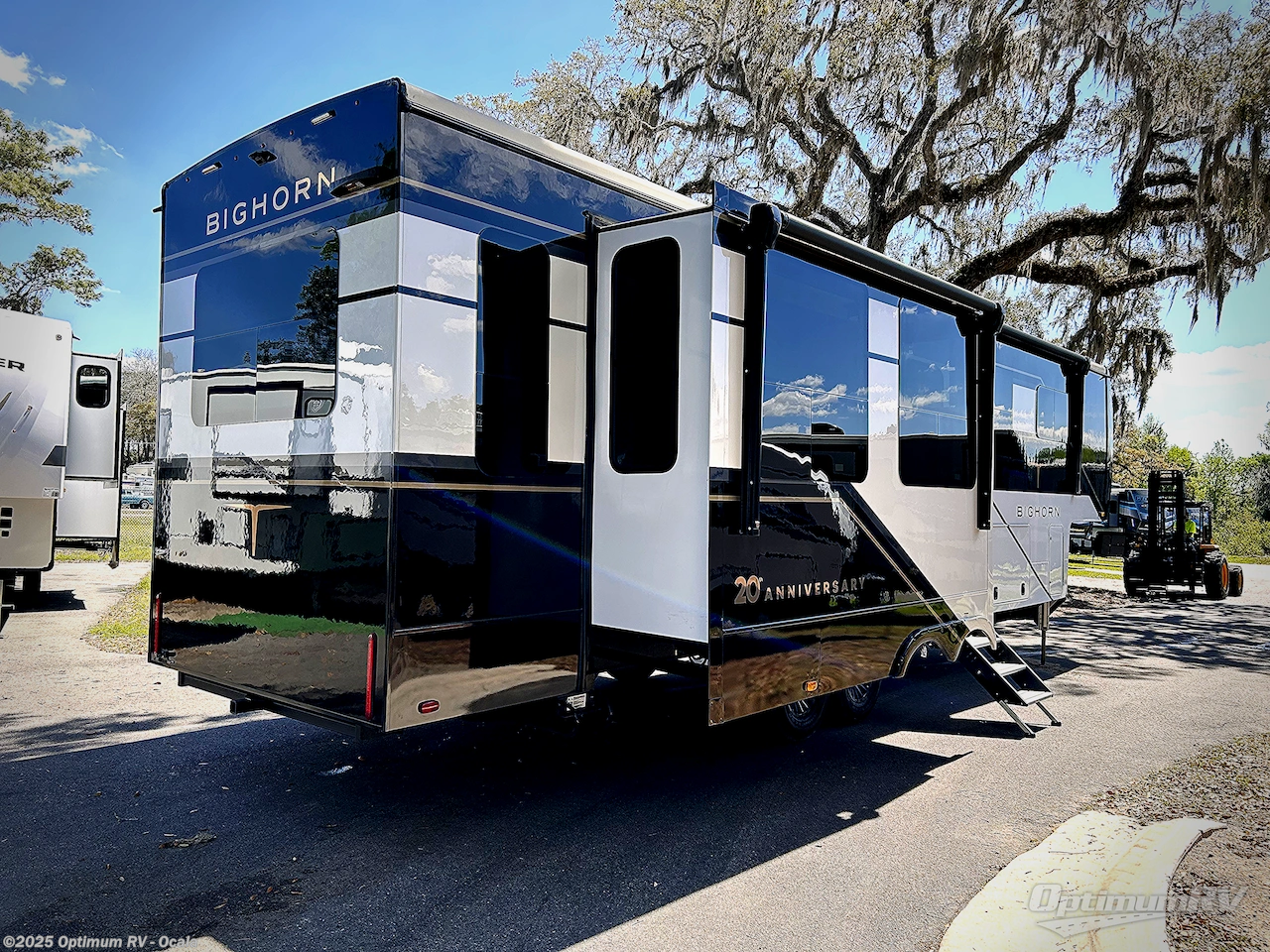Call now about this 2025 Heartland Bighorn 331RL! 2025 Heartland Bighorn 331RL - New Fifth Wheel For Sale by Optimum RV - Ocala in Ocala, Florida