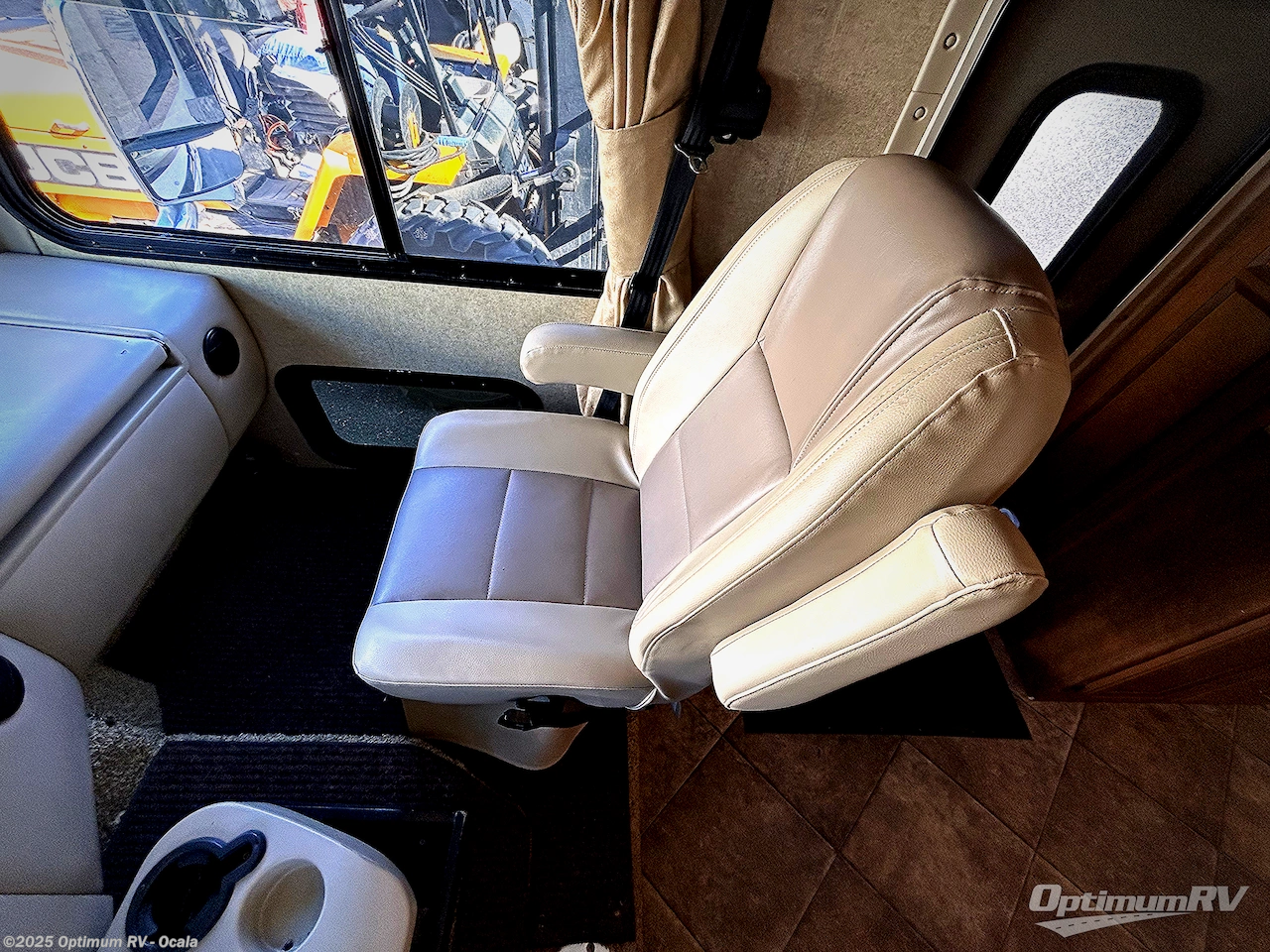 Used 2015 Thor ACE 30.1 available in Ocala, Florida