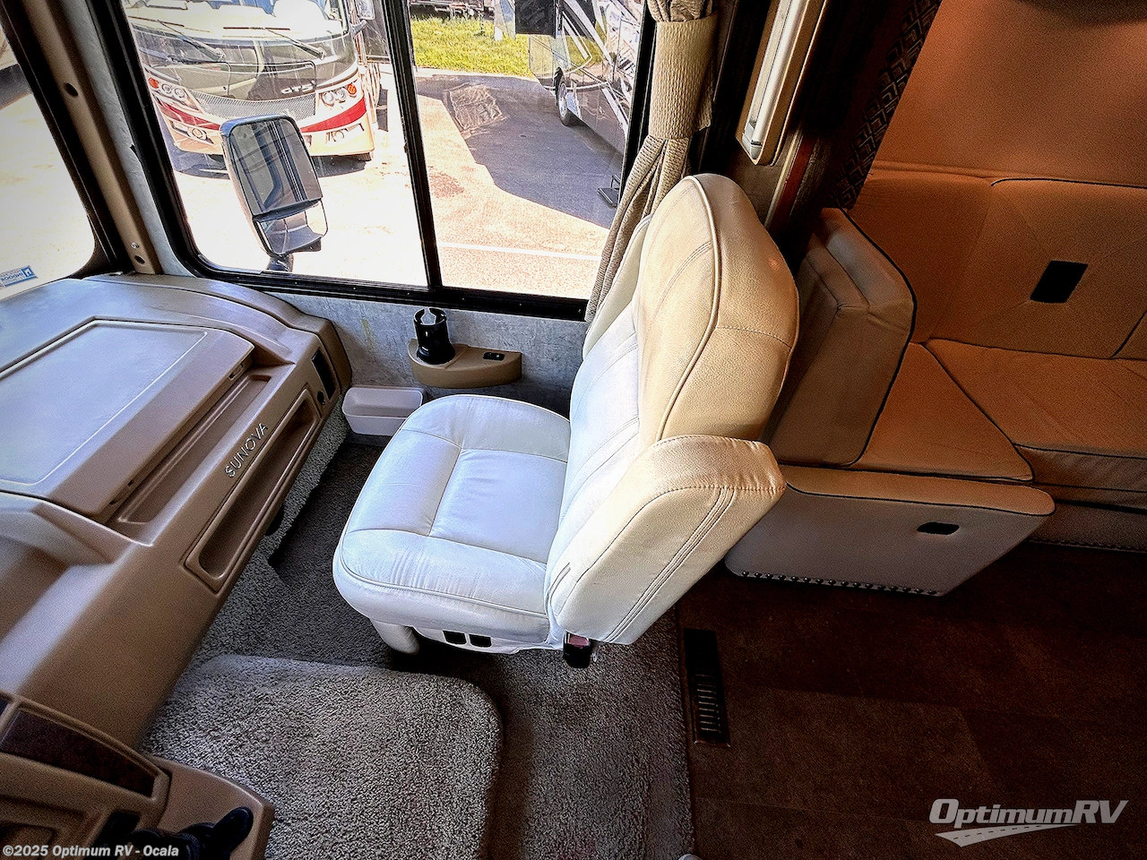 Used 2015 Itasca Sunova 35G available in Ocala, Florida