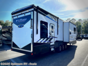 Call now about this 2023 Keystone Fuzion 430! 2023 Keystone Fuzion 430 - Used Fifth Wheel For Sale by Optimum RV - Ocala in Ocala, Florida features Awning, Slideout