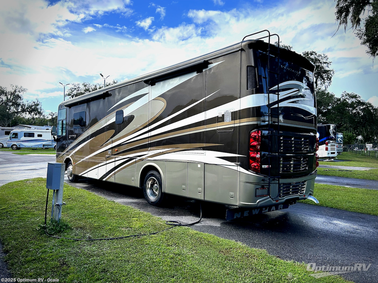 Contact us now about this 2017 Newmar Ventana LE 3724! 2017 Ventana LE 3724 by Newmar from Optimum RV - Ocala in Ocala, Florida