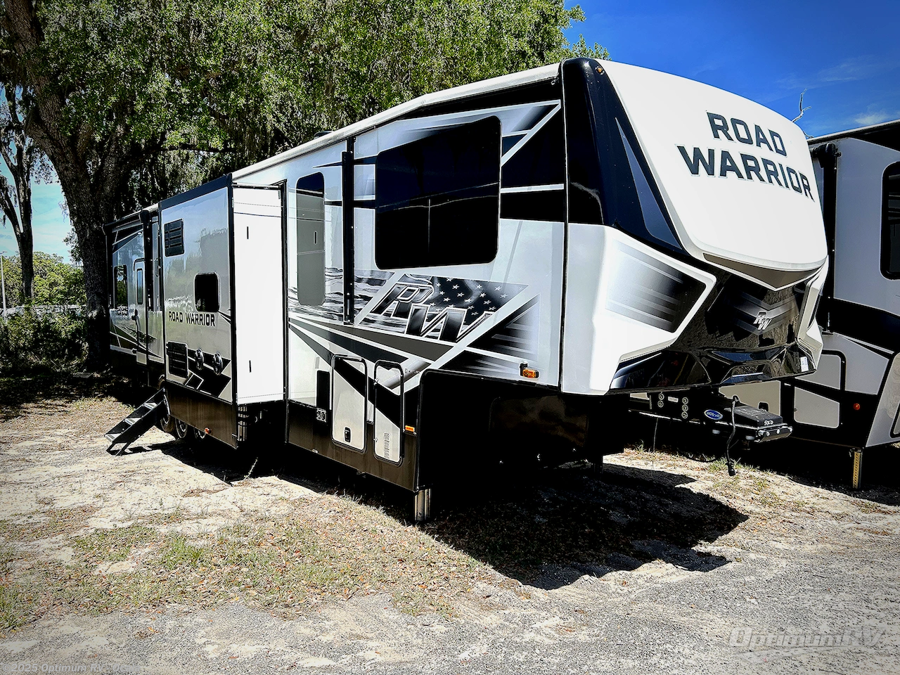 Email now about this 2023 Heartland Road Warrior 397! Used 2023 Heartland Road Warrior 397 available in Ocala, Florida
