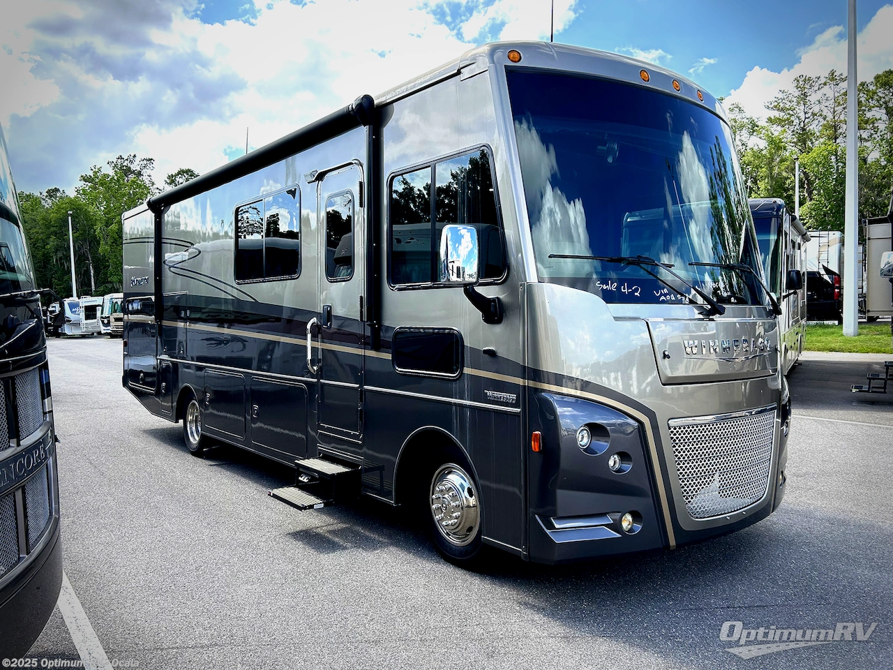 Email now about this 2022 Winnebago Adventurer 29B! Used 2022 Winnebago Adventurer 29B available in Ocala, Florida