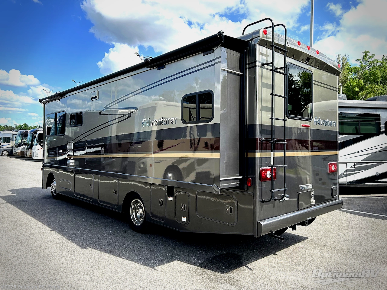 Contact us now about this 2022 Winnebago Adventurer 29B! 2022 Adventurer 29B by Winnebago from Optimum RV - Ocala in Ocala, Florida