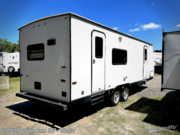 Call now about this 2013 Venture RV SportTrek 250VRK! 2013 Venture RV SportTrek 250VRK - Used Travel Trailer For Sale by Optimum RV - Ocala in Ocala, Florida features Slideout