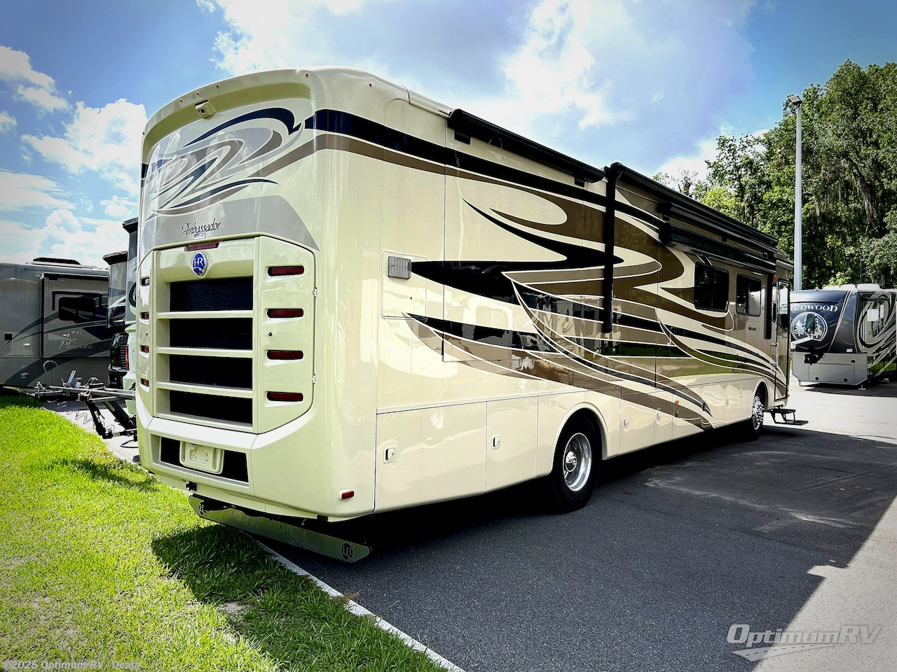 Call now about this 2013 Holiday Rambler Ambassador 40PDQ! 2013 Holiday Rambler Ambassador 40PDQ - Used Class A For Sale by Optimum RV - Ocala in Ocala, Florida features Slideout