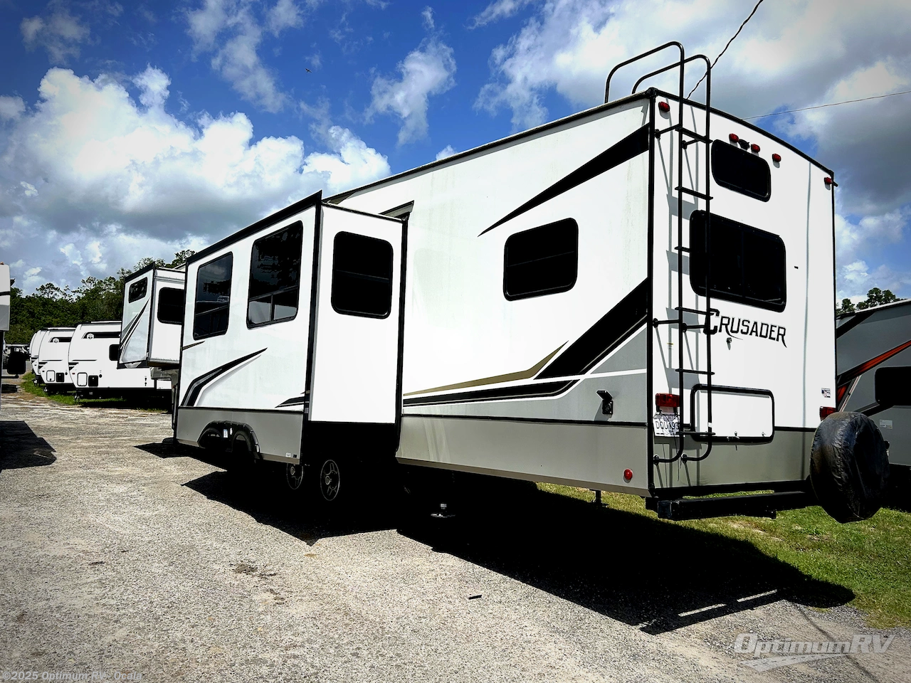 Contact us now about this 2022 Prime Time Crusader 395BHL! 2022 Crusader 395BHL by Prime Time from Optimum RV - Ocala in Ocala, Florida