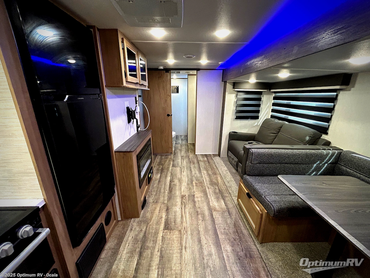 Contact us now about this 2024 Forest River Cherokee Alpha Wolf 26RB-L! 2024 Cherokee Alpha Wolf 26RB-L by Forest River from Optimum RV - Ocala in Ocala, Florida