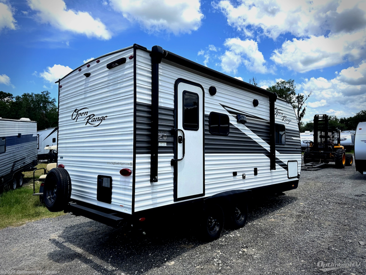 Call now about this 2024 Highland Ridge Open Range Conventional 20FBS! 2024 Highland Ridge Open Range Conventional 20FBS - Used Travel Trailer For Sale by Optimum RV - Ocala in Ocala, Florida features Slideout, Awning