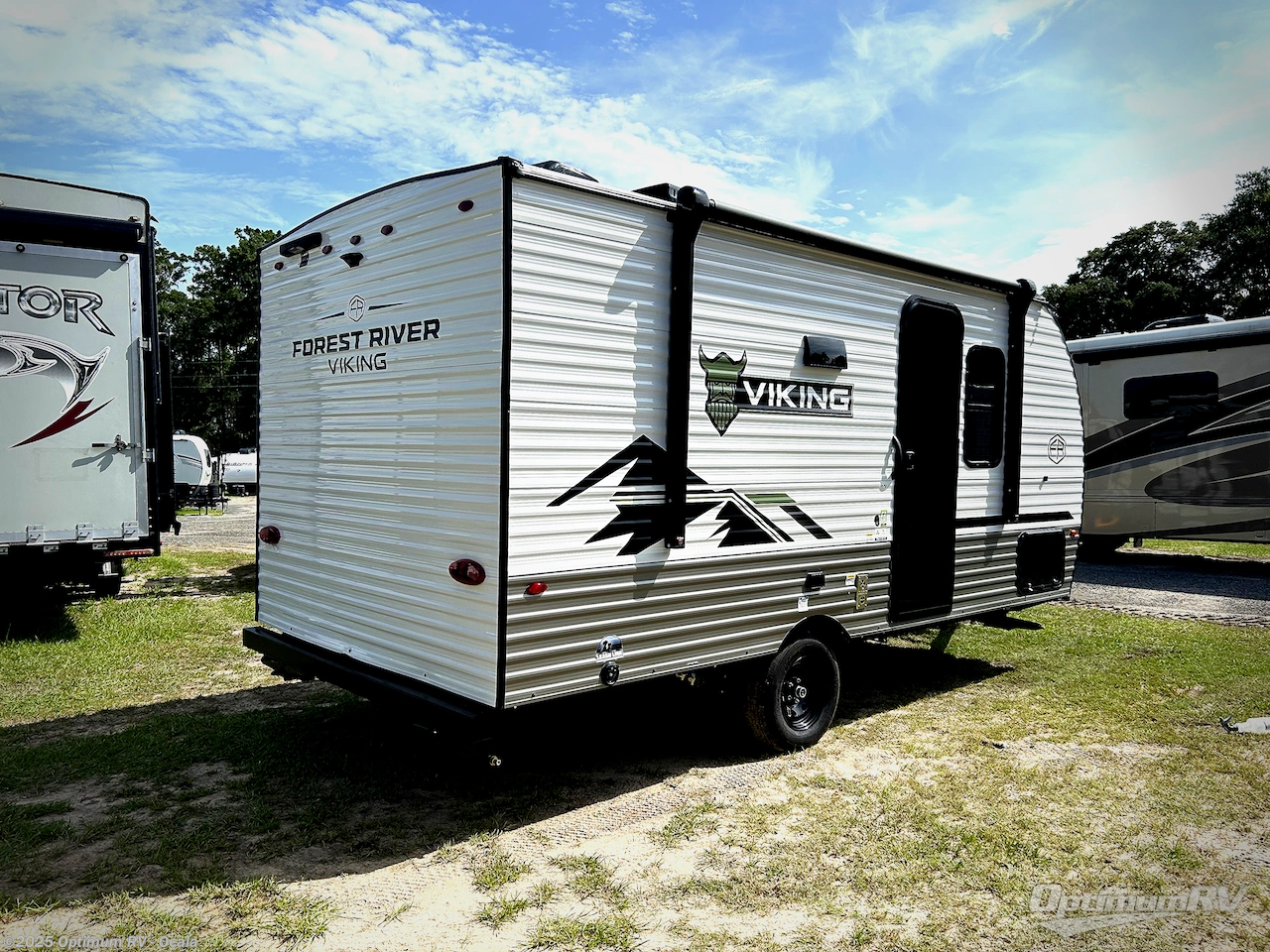 Call now about this 2026 Forest River Viking 4K Series 18FQ! 2026 Forest River Viking 4K Series 18FQ - New Travel Trailer For Sale by Optimum RV - Ocala in Ocala, Florida features Awning