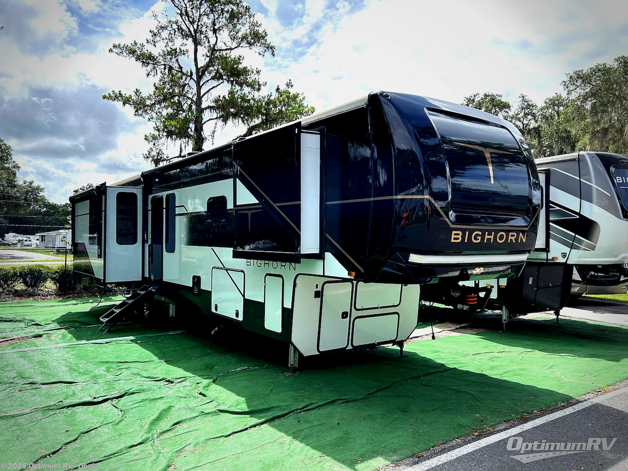 Email now about this 2025 Heartland Bighorn 391MFB! Used 2025 Heartland Bighorn 391MFB available in Ocala, Florida
