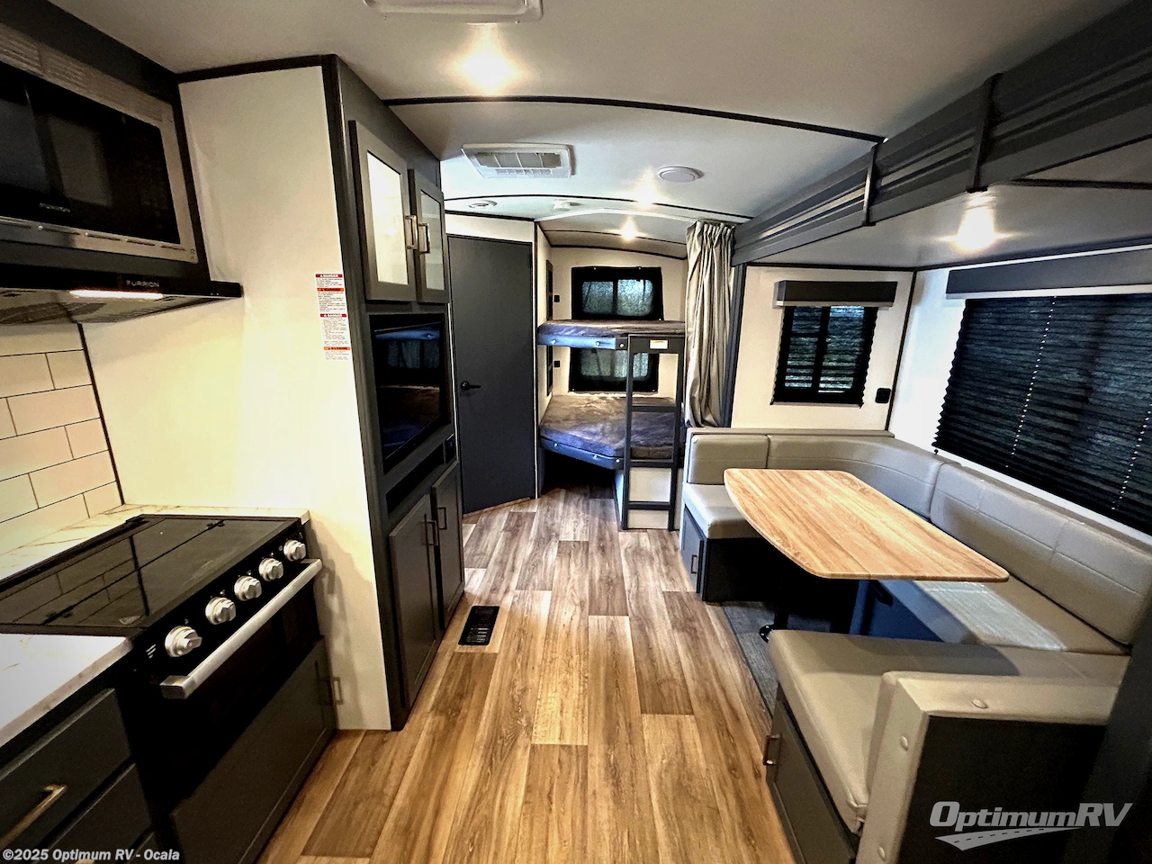 Call now about this 2022 Keystone Bullet 250BHS! 2022 Keystone Bullet 250BHS - Used Travel Trailer For Sale by Optimum RV - Ocala in Ocala, Florida features Awning, Slideout