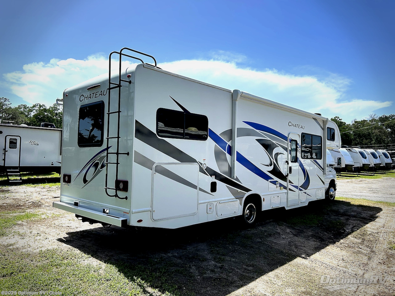 Call now about this 2022 Thor Chateau 31EV! 2022 Thor Chateau 31EV - Used Class C For Sale by Optimum RV - Ocala in Ocala, Florida features Slideout, Awning