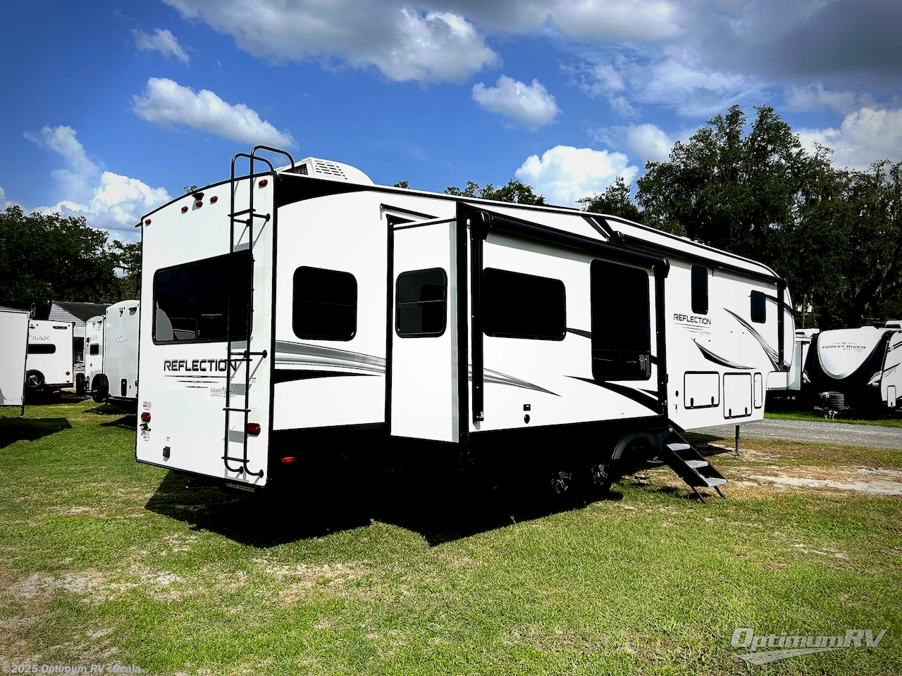 Call now about this 2024 Grand Design Reflection 367BHS! 2024 Grand Design Reflection 367BHS - Used Fifth Wheel For Sale by Optimum RV - Ocala in Ocala, Florida features Slideout, Awning