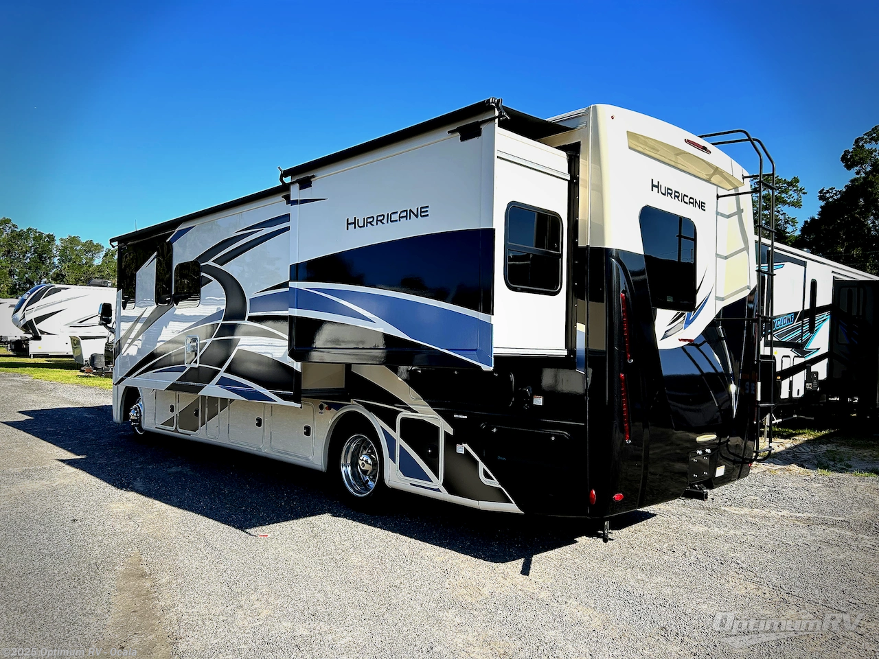 Contact us now about this 2022 Thor Hurricane 31C! 2022 Hurricane 31C by Thor from Optimum RV - Ocala in Ocala, Florida