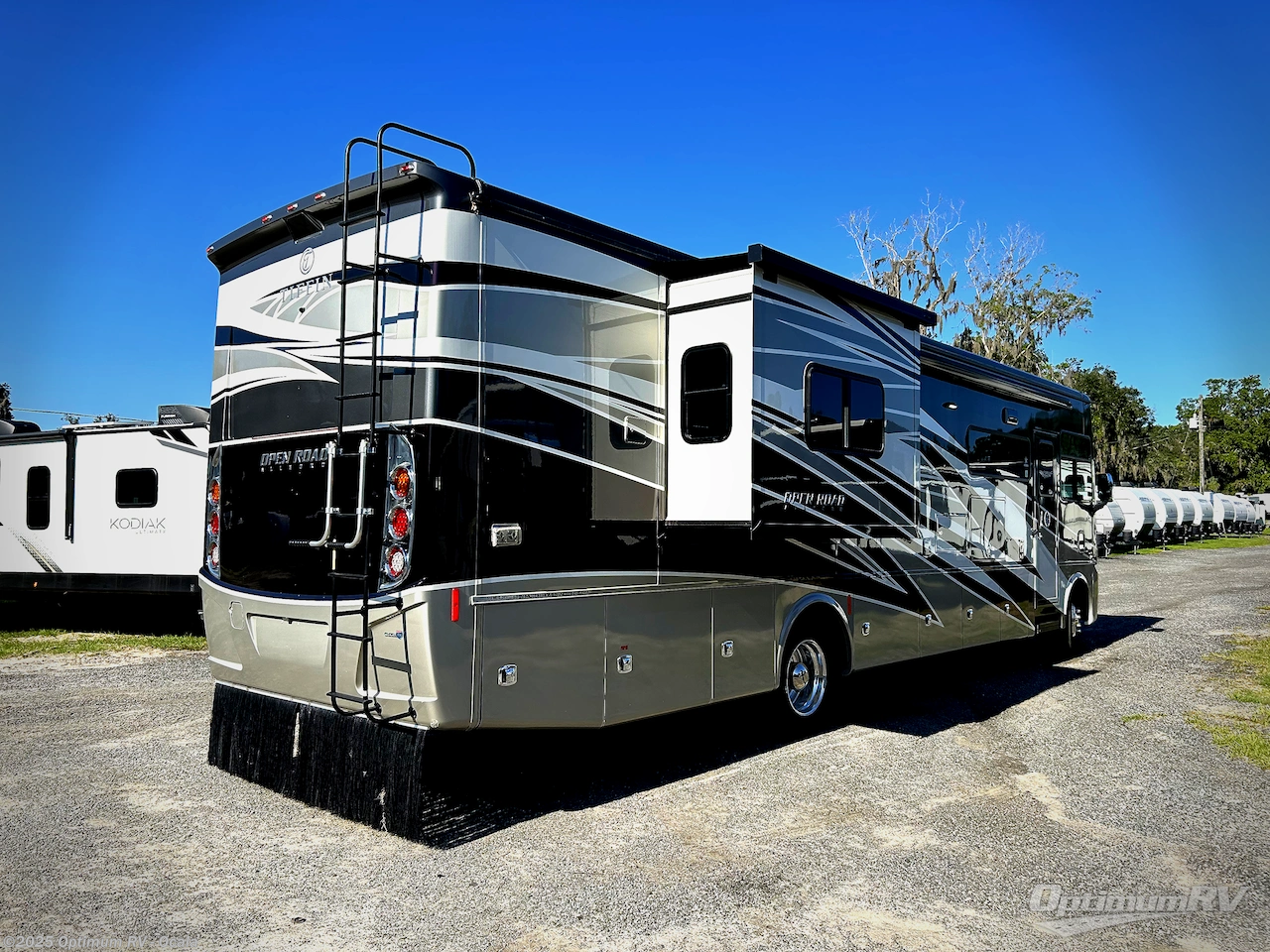 Call now about this 2022 Tiffin Open Road Allegro 36 UA! 2022 Tiffin Open Road Allegro 36 UA - Used Class A For Sale by Optimum RV - Ocala in Ocala, Florida features Slideout, Awning
