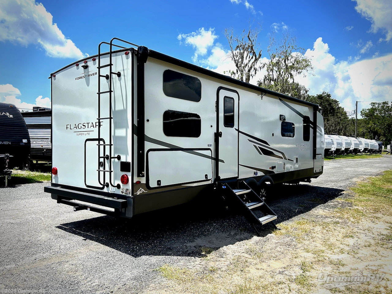 Call now about this 2026 Forest River Flagstaff Super Lite 27DBH! 2026 Forest River Flagstaff Super Lite 27DBH - New Travel Trailer For Sale by Optimum RV - Ocala in Ocala, Florida features Awning, Slideout