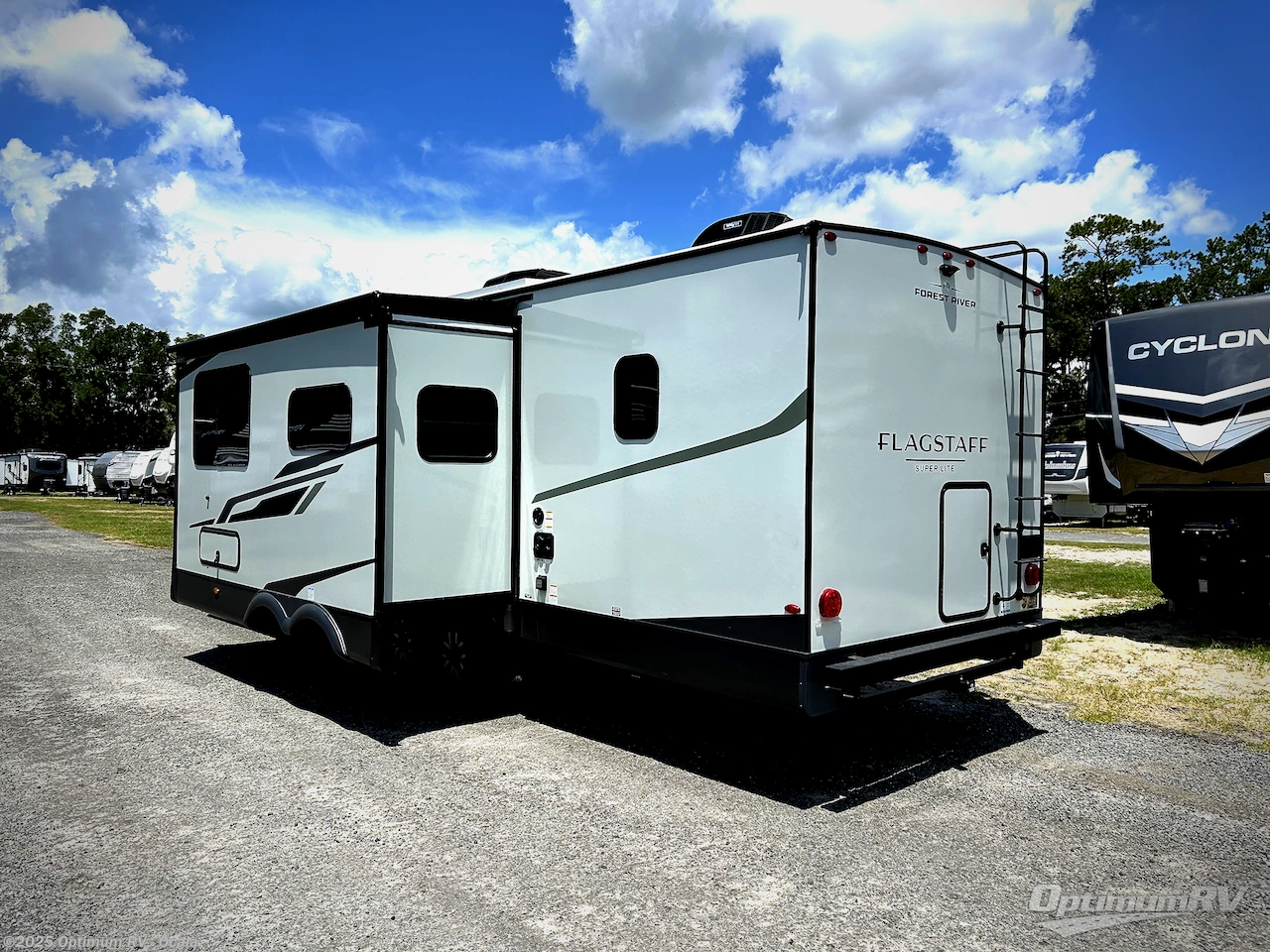 Contact us now about this 2026 Forest River Flagstaff Super Lite 27DBH! 2026 Flagstaff Super Lite 27DBH by Forest River from Optimum RV - Ocala in Ocala, Florida
