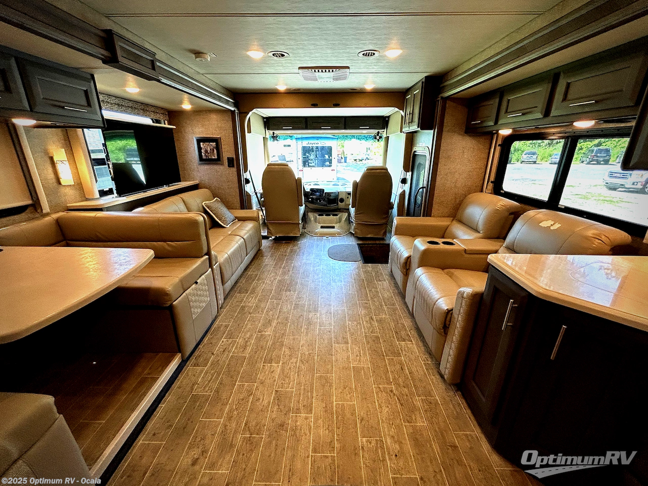 Contact us now about this 2021 Thor Miramar 35.2! 2021 Miramar 35.2 by Thor from Optimum RV - Ocala in Ocala, Florida