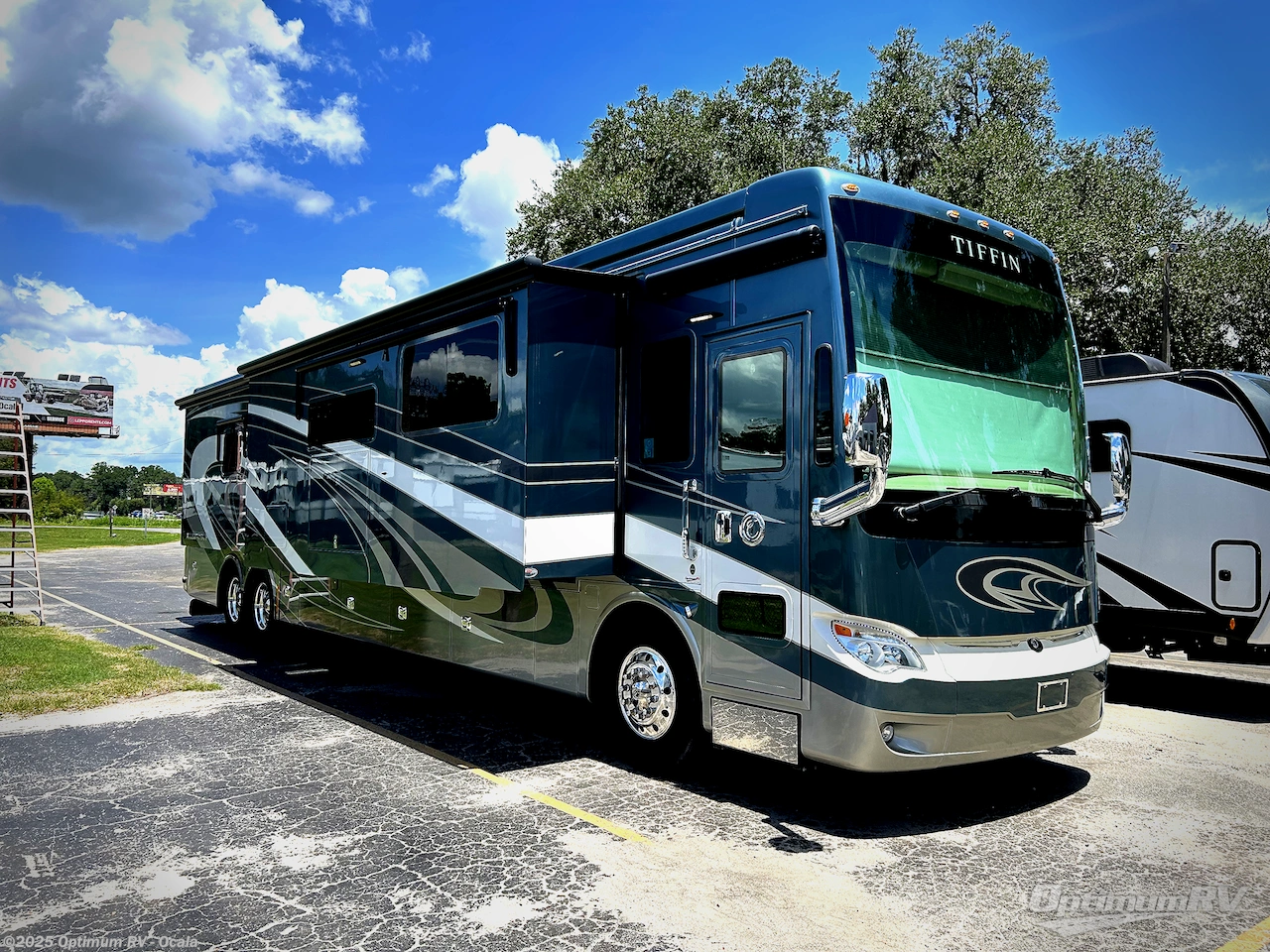 Email now about this 2018 Tiffin Allegro Bus 45OPP! Used 2018 Tiffin Allegro Bus 45OPP available in Ocala, Florida