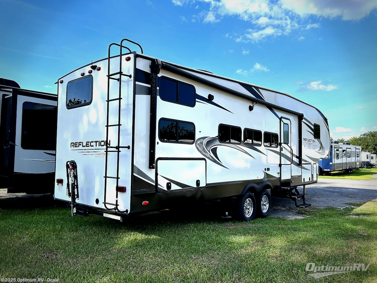 Call now about this 2020 Grand Design Reflection 28BH! 2020 Grand Design Reflection 28BH - Used Fifth Wheel For Sale by Optimum RV - Ocala in Ocala, Florida features Slideout, Awning